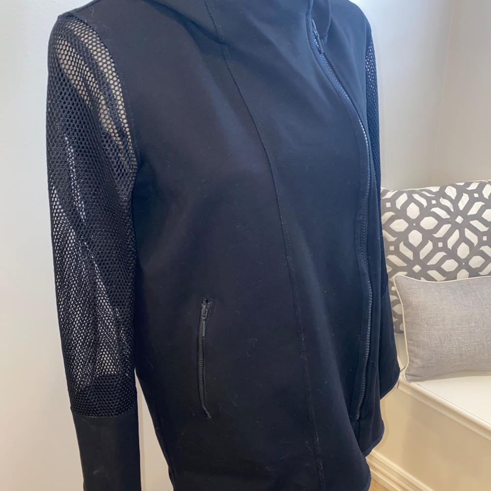 Elie Tahari sport black jacket with mesh - Size Medium - Picture 8 of 8